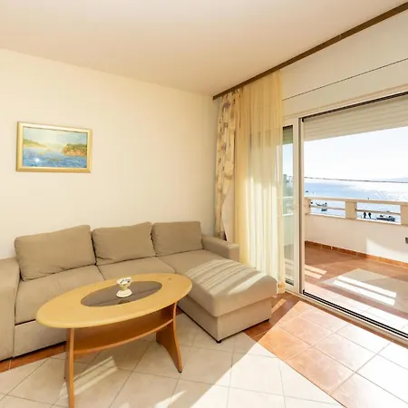 Apartamento Awesome In Okrug Gornji *