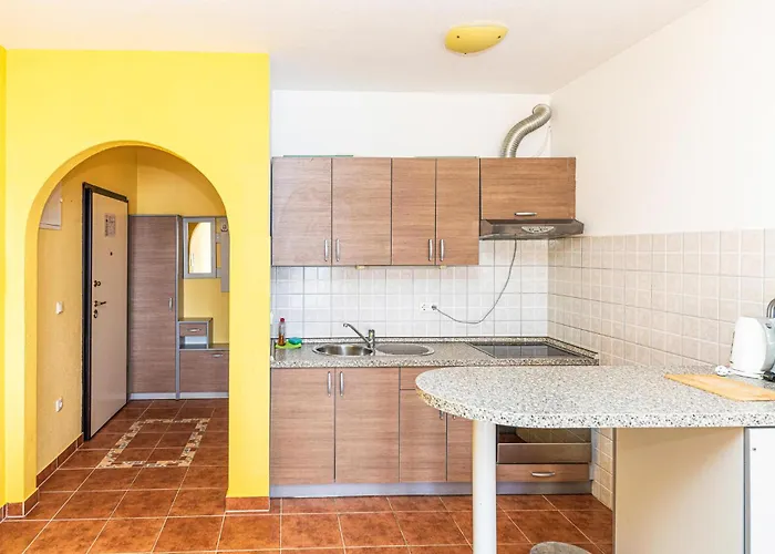 Awesome In Okrug Gornji Appartement *