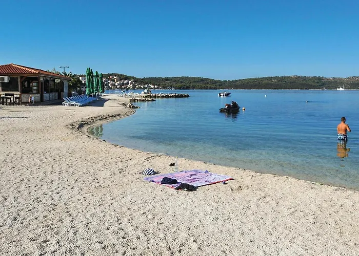 Awesome In Okrug Gornji Trogir