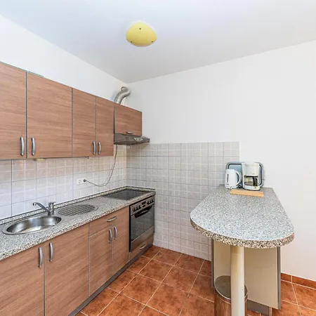 Apartamento Awesome In Okrug Gornji *
